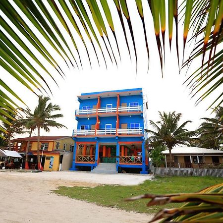 סן פדרו Hotel Royal Blue & Golf Cart Rental מראה חיצוני תמונה